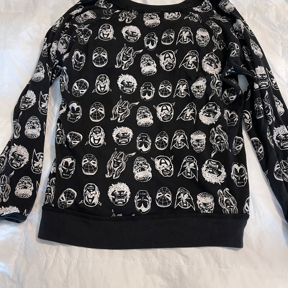 Marvel reversible avengers black sweatshirt - Picture 3 of 5